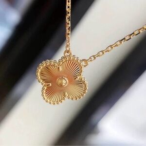 18k gold plated 925 silver Elegant Gold Flower Pendant Necklace